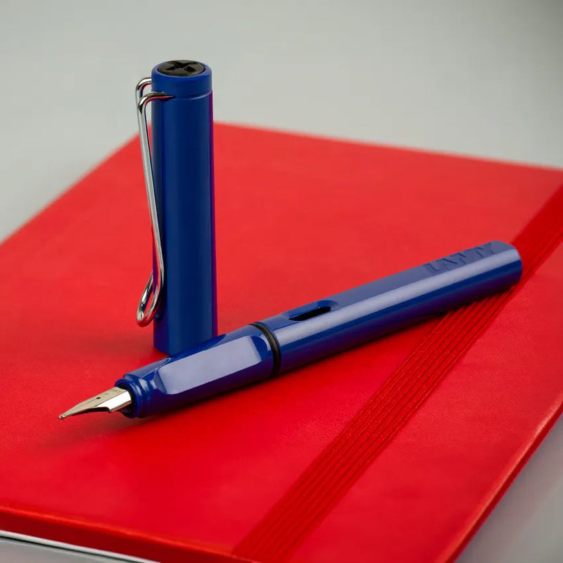 Lamy Safari 014 Fountain Pen Medium Blue With Chrome Plated Clip